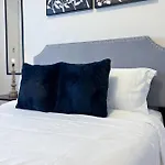 2Bed High Rise Luxury Condo Eaux Claires