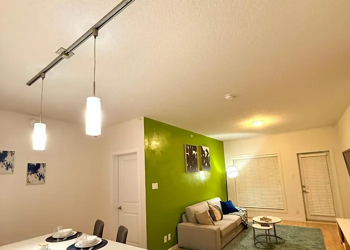 2Bed High Rise Luxury Condo Eaux Claires