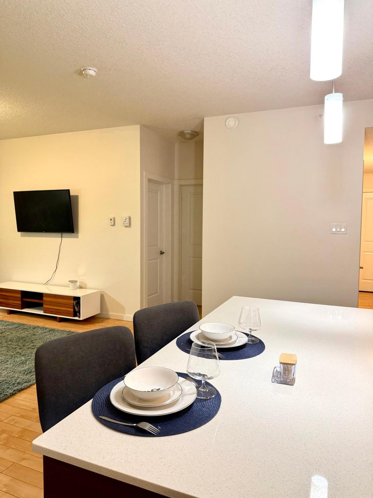 Apartment 2bed High Rise Luxury Eaux Claires *